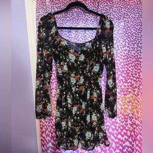 Sweetheart floral mini dress